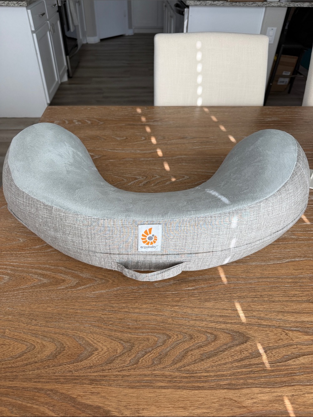 Ergobaby Natural Curve Nursing Pillow